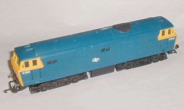 Hornby R758 Class 35 Hymek Diesel D7063